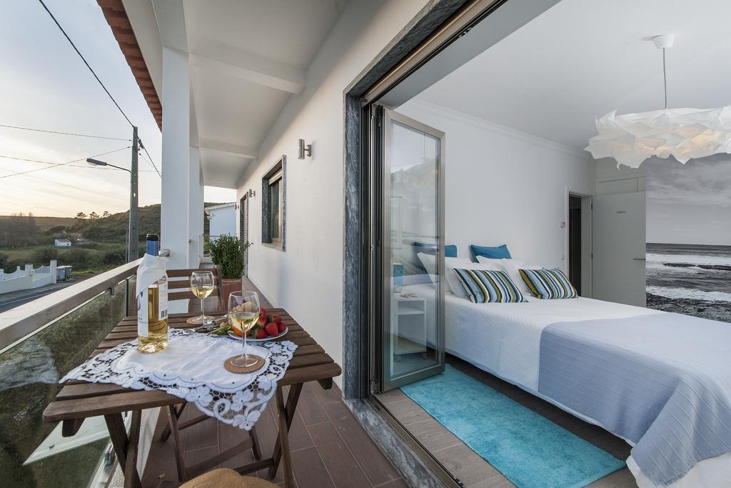 Beachouse - Surf, Bed & Breakfast Ericeira Room photo