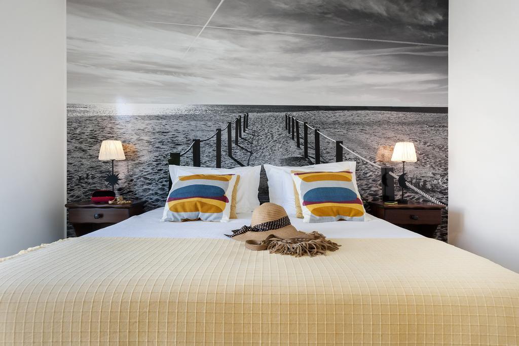 Beachouse - Surf, Bed & Breakfast Ericeira Room photo